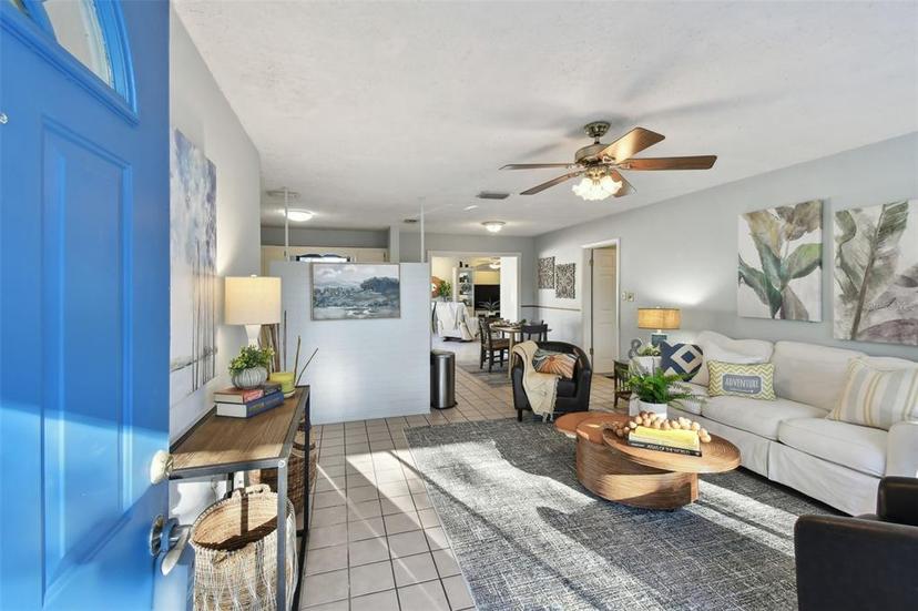 Picture of 2833 56Th Lane N, St Petersburg FL 33710