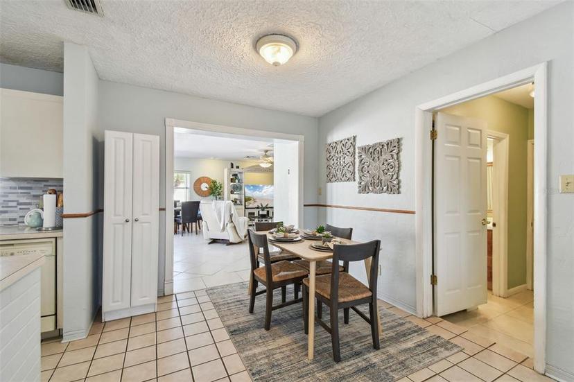 Picture of 2833 56Th Lane N, St Petersburg FL 33710