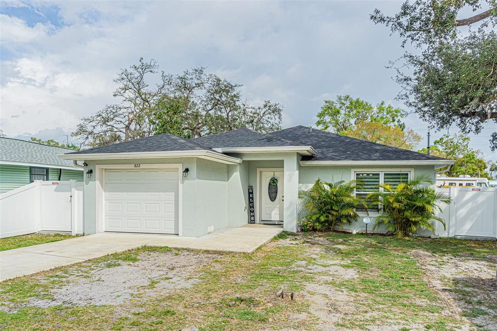 Picture of 822 E Mcewen Avenue, Tampa, FL 33612