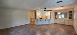 Picture of 815 E Live Oak Street, Wildwood, FL 34785