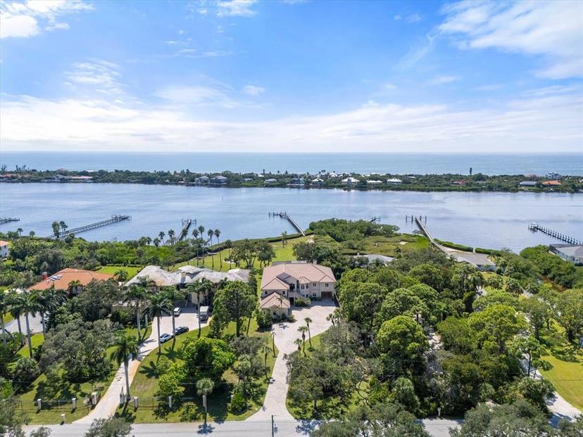 Picture of 1930 Bayshore Drive, Englewood FL 34223