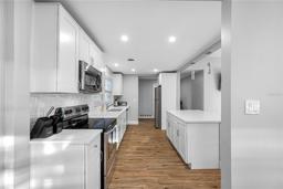 Picture of 3104 Bay Street, Sarasota, FL 34237