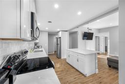 Picture of 3104 Bay Street, Sarasota, FL 34237