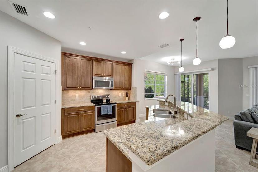 Picture of 130 Bella Vista Terrace Unit 10A, Nokomis FL 34275