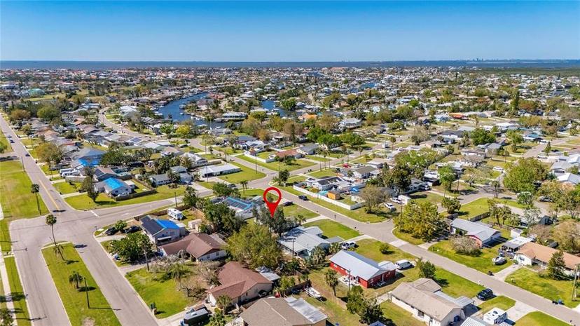 Picture of 564 Florida Circle S, Apollo Beach FL 33572