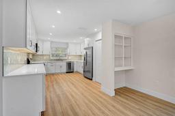 Picture of 7523 S Leewynn Drive, Sarasota, FL 34240
