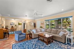 Picture of 425 Poincianna Drive, Sarasota, FL 34243
