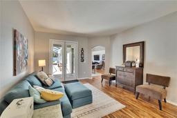 Picture of 8942 Aberdeen Creek Circle, Riverview, FL 33569