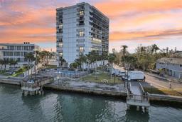 Picture of 4822 Ocean Boulevard Unit 11E, Sarasota, FL 34242