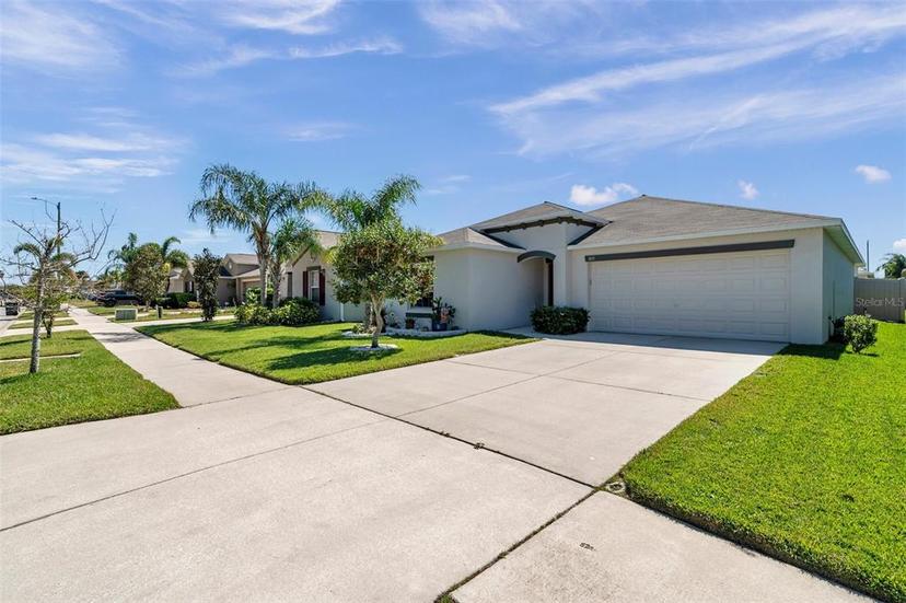 Picture of 1615 Redmond Brook Lane, Ruskin FL 33570