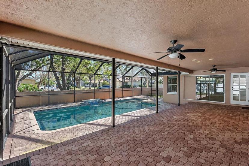 Picture of 902 Marco Drive Ne, St Petersburg FL 33702
