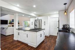 Picture of 355 21St Avenue Ne, St Petersburg, FL 33704