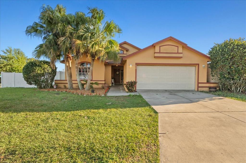 Picture of 404 Emerald Cove Loop, Lakeland, FL 33813