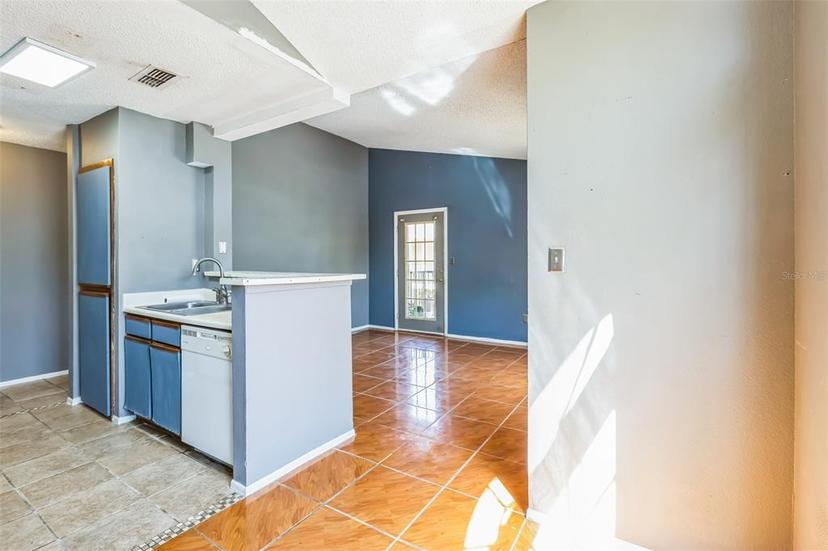 Picture of 8714 Mallard Reserve Drive Unit 201, Tampa FL 33614