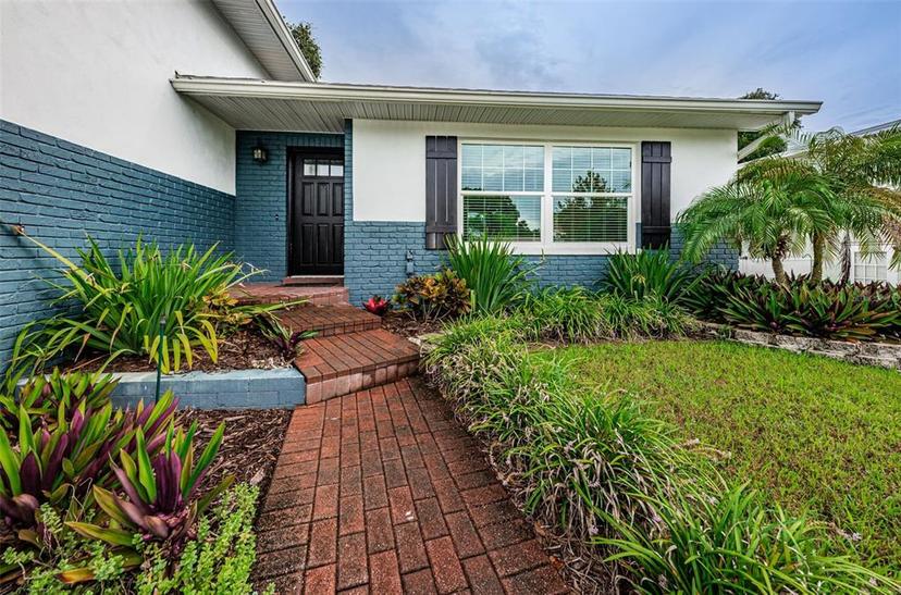 Picture of 13548 Bellewood Avenue, Seminole FL 33776