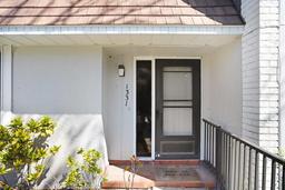 Picture of 1331 Abbey Crescent Lane, Clearwater, FL 33759