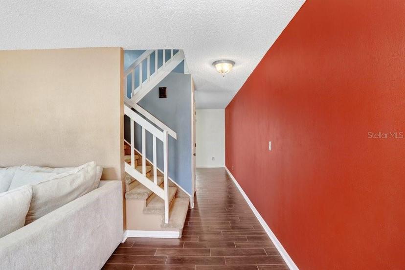 Picture of 1331 Abbey Crescent Lane, Clearwater FL 33759
