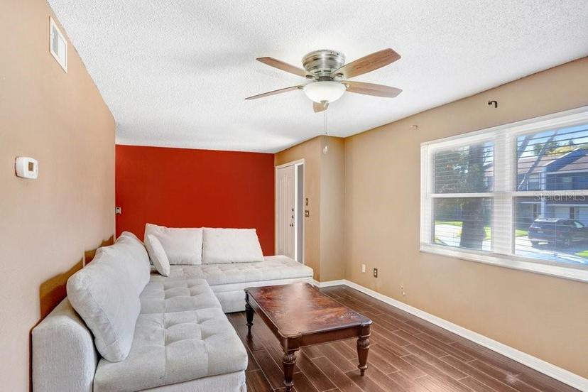 Picture of 1331 Abbey Crescent Lane, Clearwater FL 33759