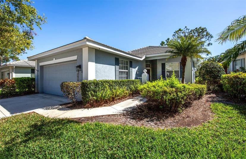 Picture of 835 Chalmers Drive Unit 835, Venice FL 34293