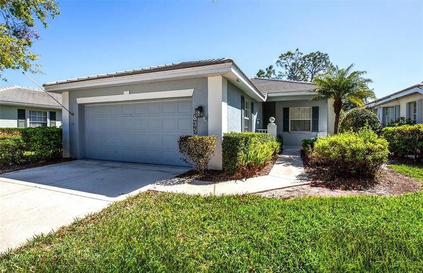 Picture of 835 Chalmers Drive Unit 835, Venice FL 34293