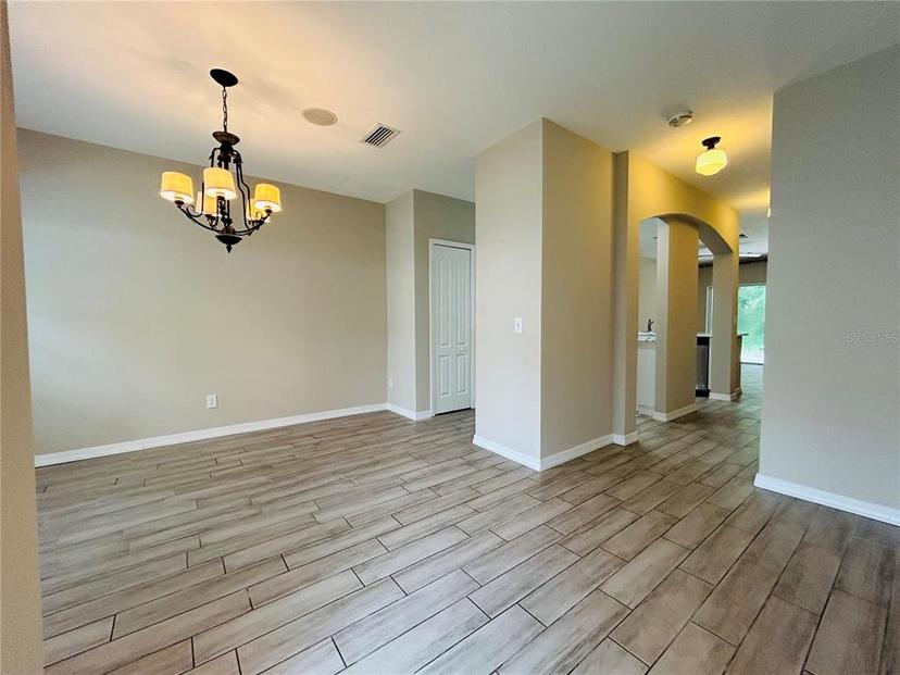 Picture of 15743 Fishhawk Falls Dr, Lithia FL 33547
