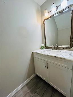 Picture of 15743 Fishhawk Falls Dr, Lithia, FL 33547