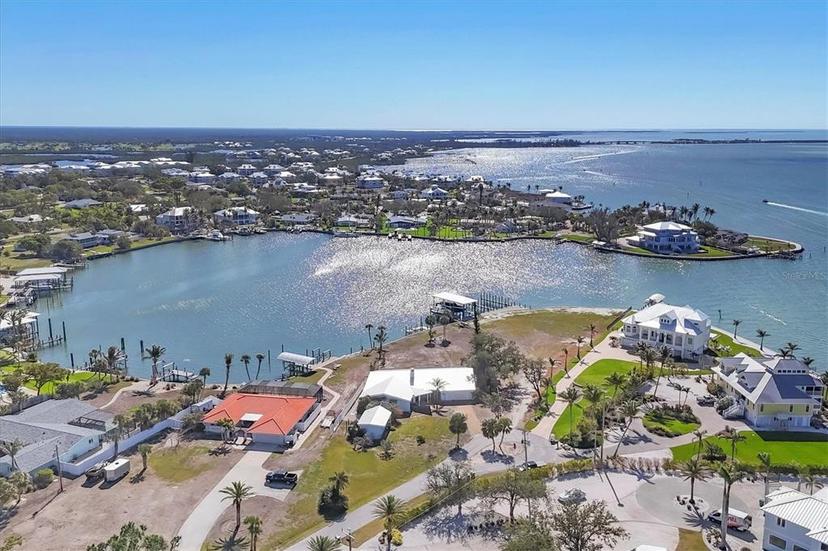 Picture of 400 Anchor Row, Placida FL 33946