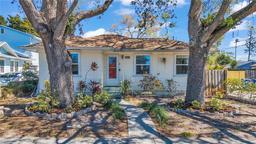 Picture of 923 26Th Street N, St Petersburg, FL 33713