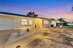 Picture of 2833 Sunnyside Street, Sarasota, FL 34239