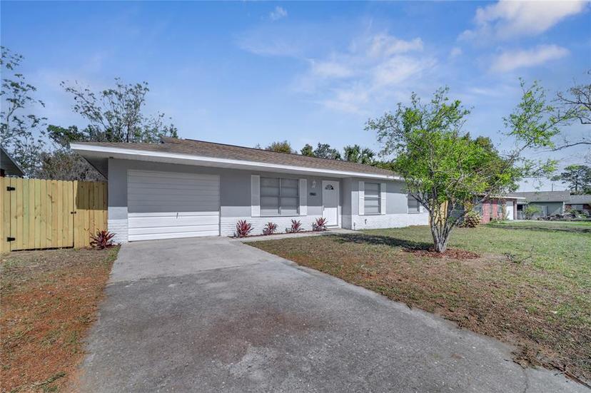 Picture of 8960 SE 88Th Place, Ocala FL 34472