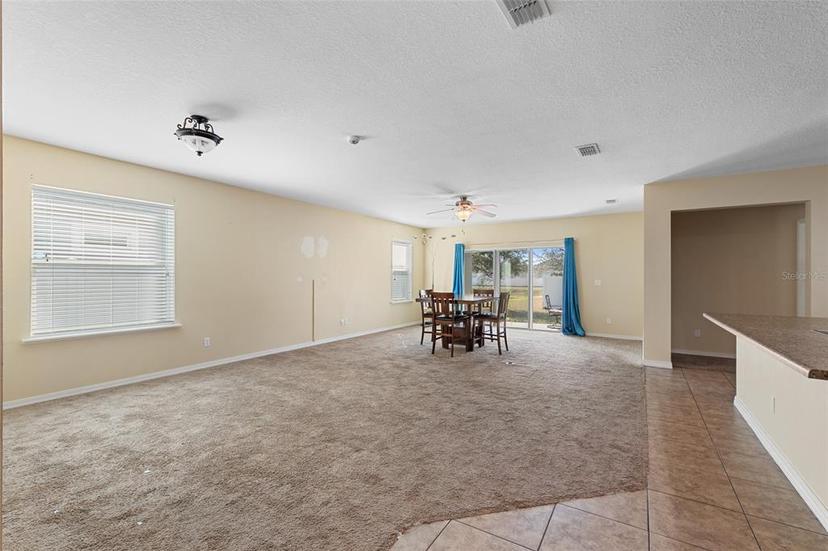 Picture of 940 NW 250Th Drive, Newberry FL 32669