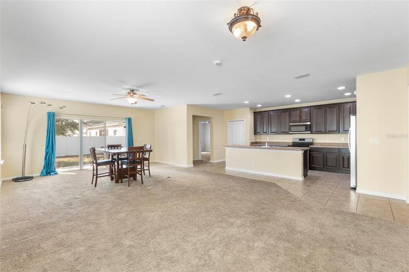 Picture of 940 NW 250Th Drive, Newberry FL 32669