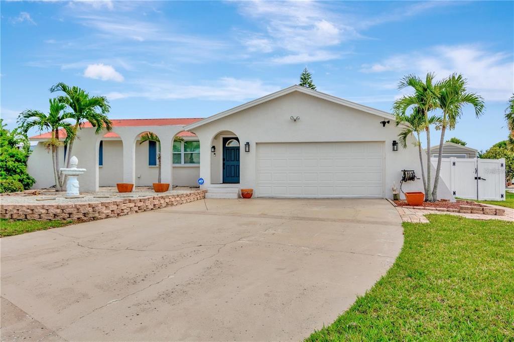 Picture of 922 Sago Palm Way, Apollo Beach, FL 33572
