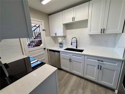 Picture of 1920 E Edgewood Drive Unit A5, Lakeland, FL 33803