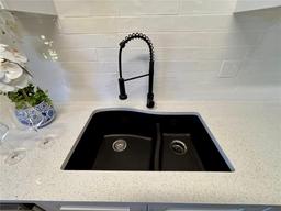 Picture of 1920 E Edgewood Drive Unit A5, Lakeland, FL 33803