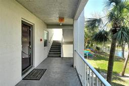 Picture of 3108 Lake Bayshore Drive Unit 211, Bradenton, FL 34205
