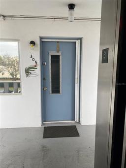 Picture of 11201 80Th Avenue Unit 305, Seminole, FL 33772