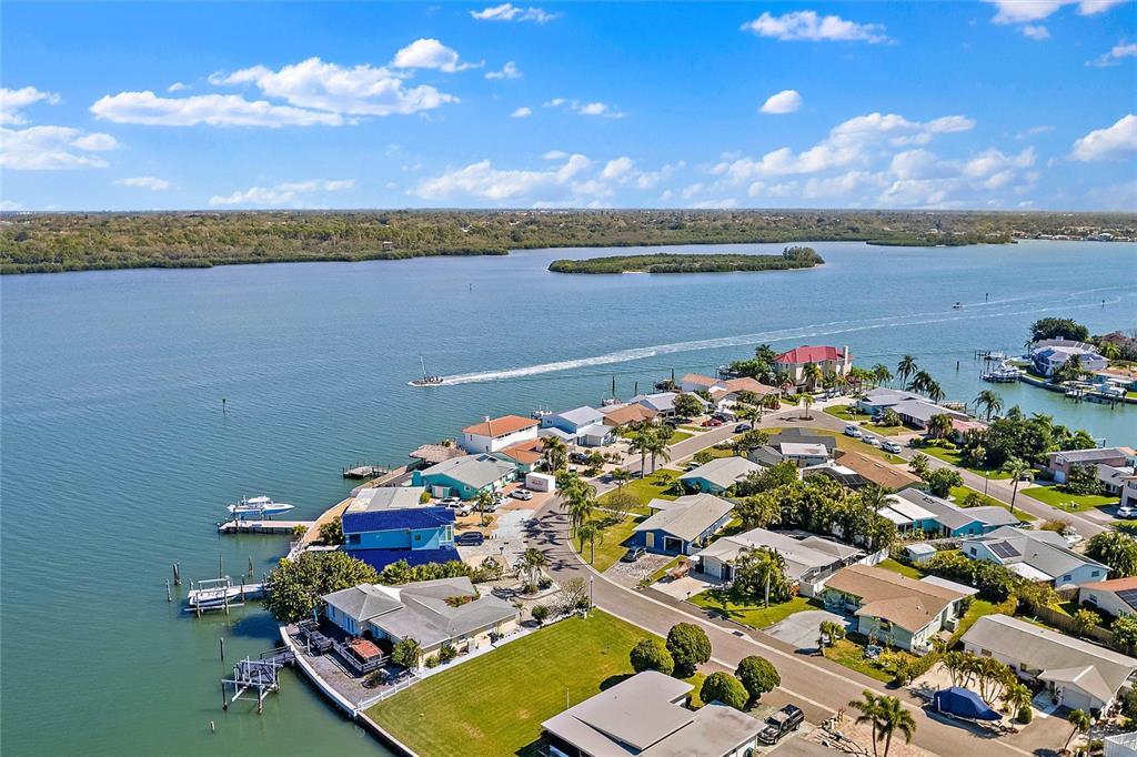 Picture of 330 176Th Avenue Circle, Redington Shores, FL 33708