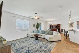Picture of 115 64Th Avenue E, Bradenton, FL 34203
