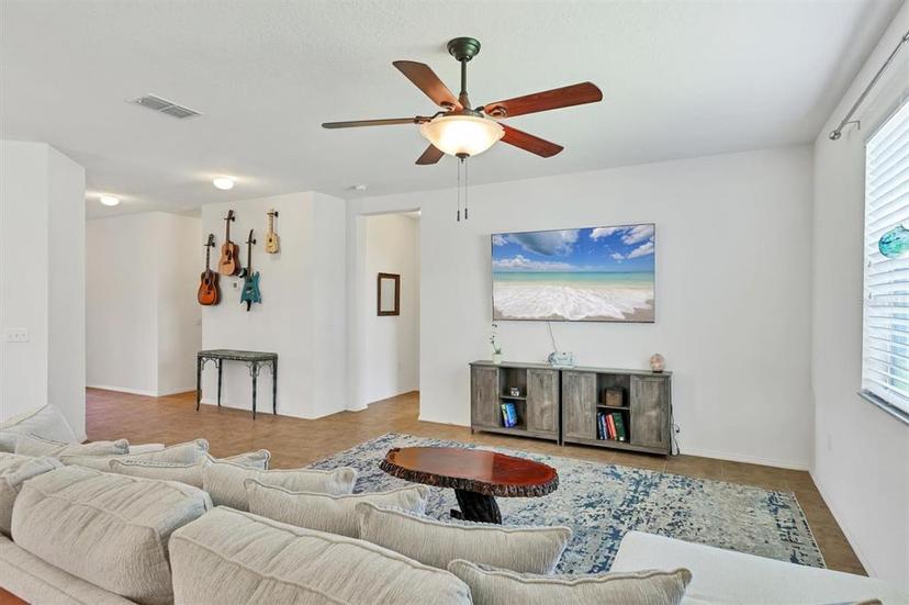 Picture of 115 64Th Avenue E, Bradenton, FL 34203