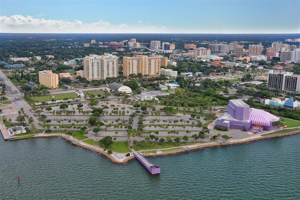 Picture of 750 N Tamiami Trail Unit 604, Sarasota, FL 34236