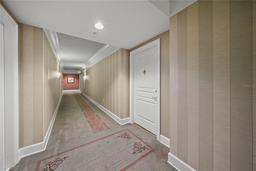Picture of 750 N Tamiami Trail Unit 604, Sarasota, FL 34236