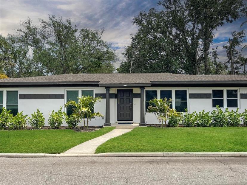 Picture of 525 Lamara Way Ne, St Petersburg FL 33704