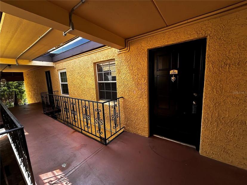 Picture of 105 S Obrien Street Unit 216, Tampa FL 33609