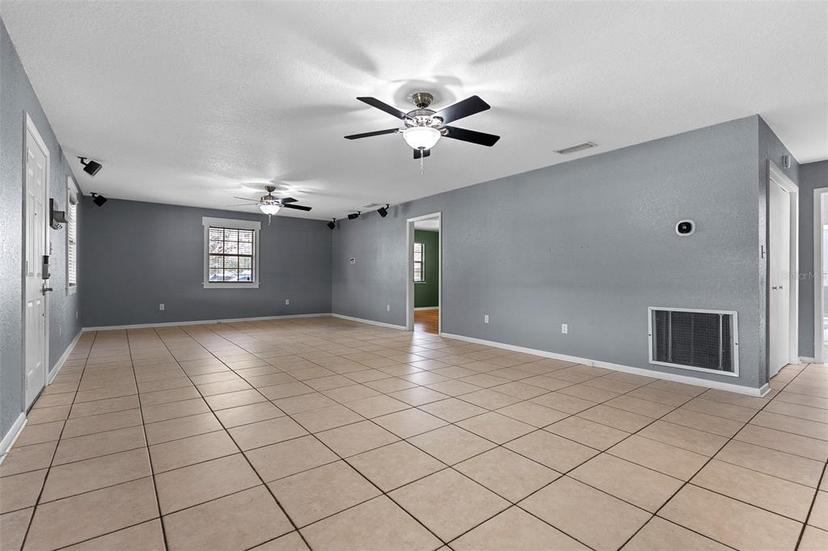 Picture of 5615 SE 113Th Place, Belleview FL 34420