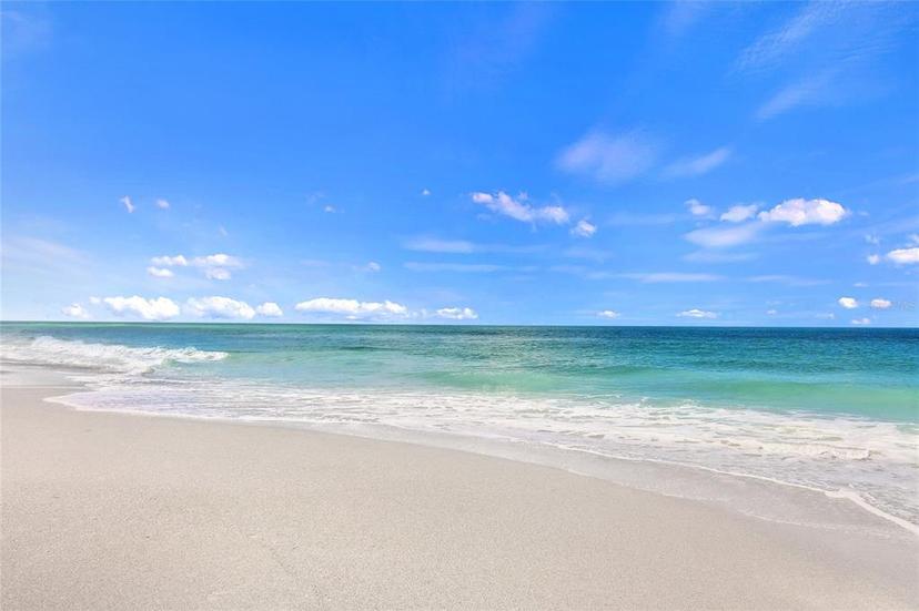 Picture of 203 Casa Del Lago Way Unit 203, Venice FL 34292