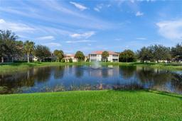 Picture of 203 Casa Del Lago Way Unit 203, Venice, FL 34292