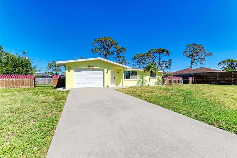 Picture of 1550 Royal Rd, Venice FL 34293