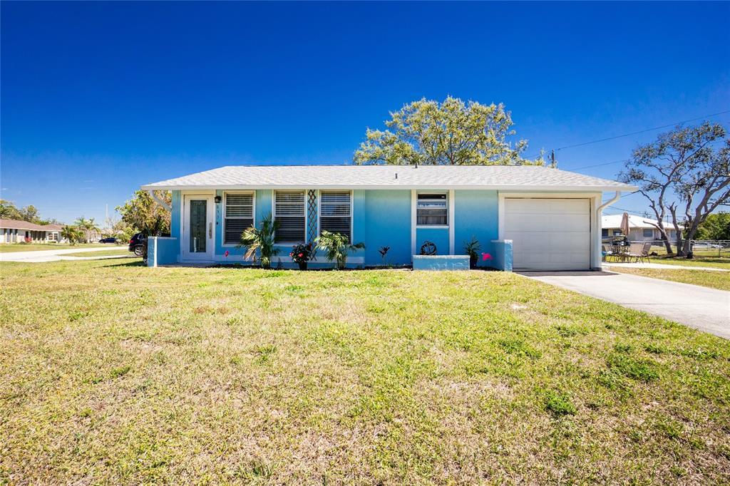 Picture of 833 Ellicott Circle Nw, Port Charlotte, FL 33952