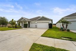 Picture of 5085 Ivory Stone Drive, Wimauma, FL 33598